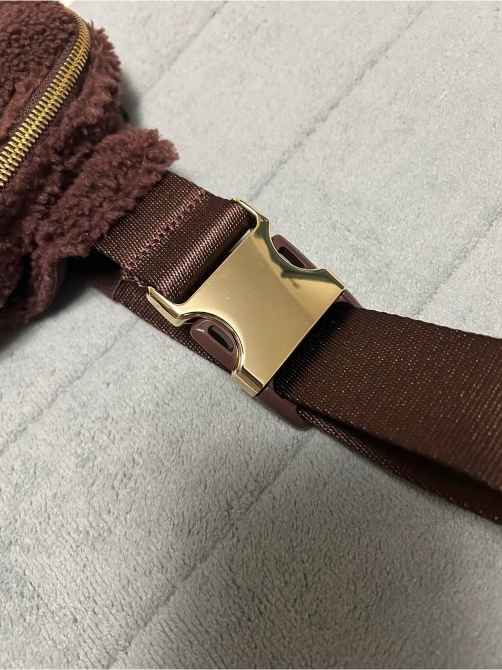 lululemon brown sherpa belt bag with gold zipper - Picture 4 of 4
